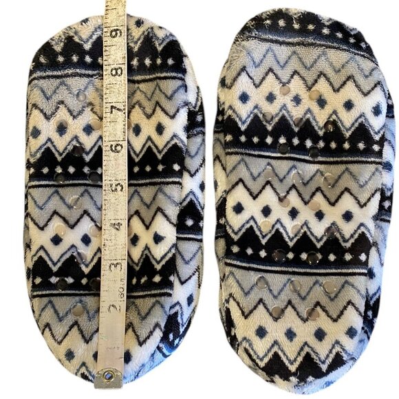 Laura Ashley by Ashko Fair Isle Fuzzy Slipper Socks w/ Grippers Non Slip L #70V - Picture 8 of 13